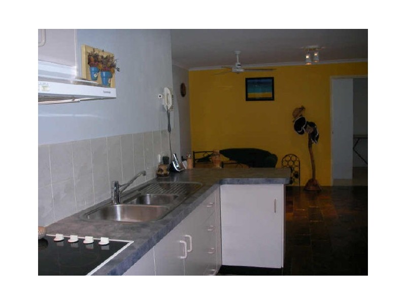 6 Daydream Drive, Clinton QLD 4680