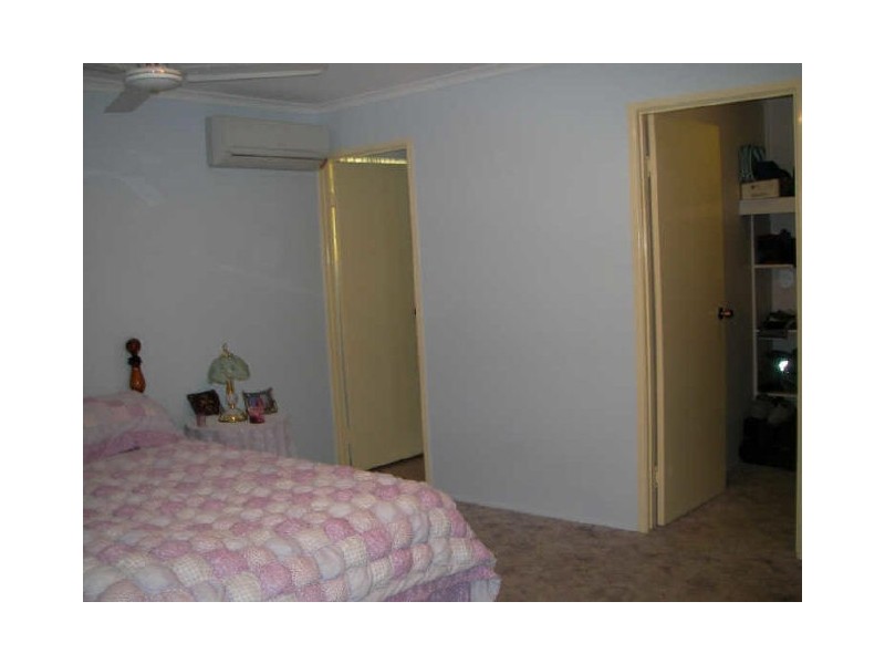 6 Daydream Drive, Clinton QLD 4680