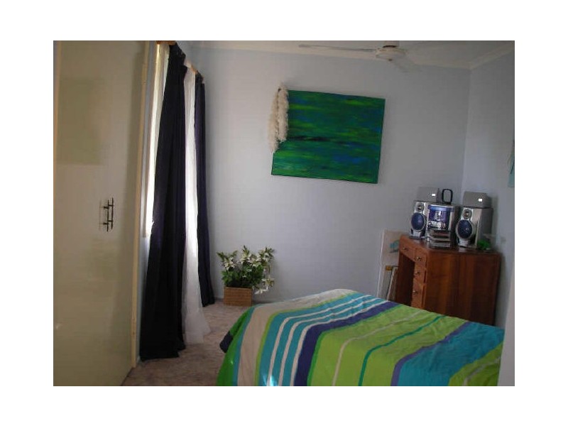 6 Daydream Drive, Clinton QLD 4680