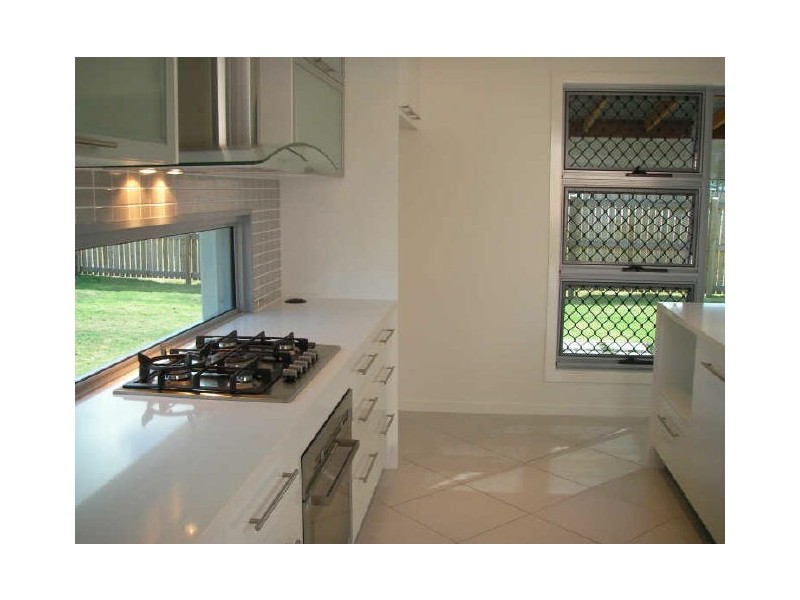 14 Johnson Street, Glen Eden QLD 4680