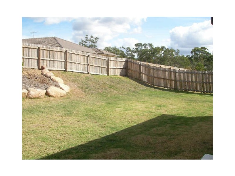 14 Johnson Street, Glen Eden QLD 4680