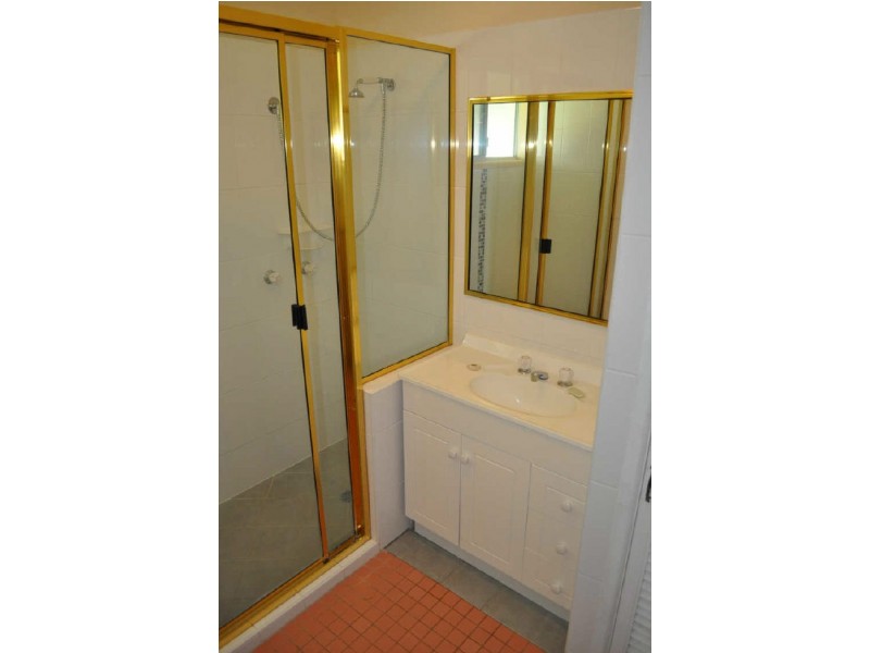 4 Curlew Drive, New Auckland QLD 4680