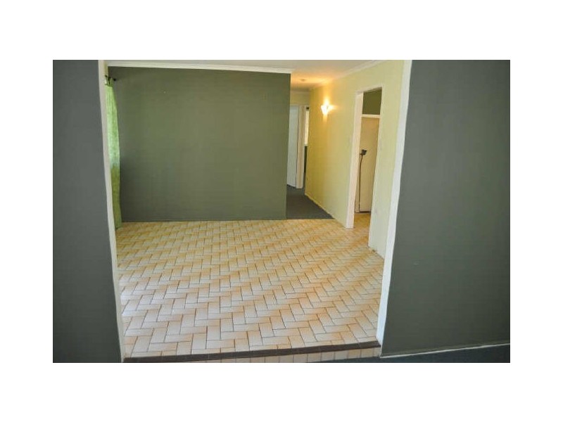 4 Curlew Drive, New Auckland QLD 4680