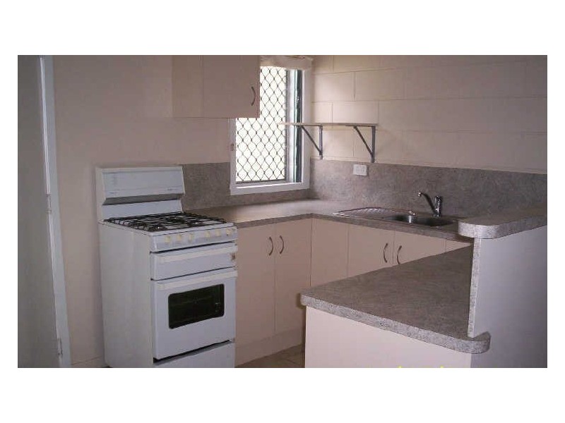 10/21 Charles Street, West Gladstone QLD 4680