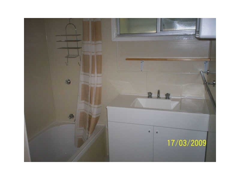 10/21 Charles Street, West Gladstone QLD 4680