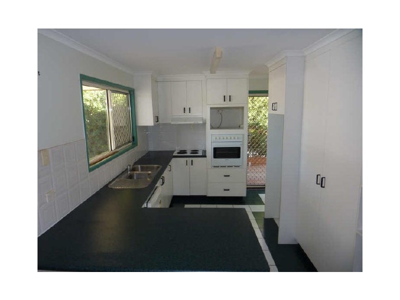 7 Beale Street, West Gladstone QLD 4680