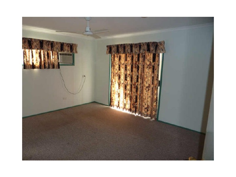 7 Beale Street, West Gladstone QLD 4680