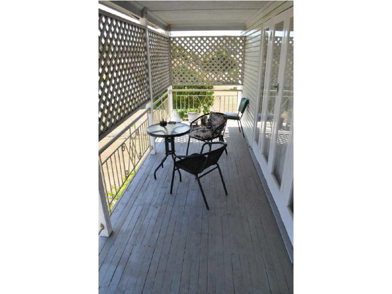 4 Lyons Street, South Gladstone QLD 4680