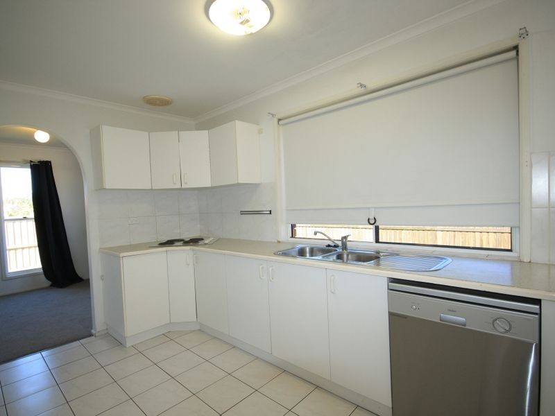 2 Weatherly Court, Clinton QLD 4680