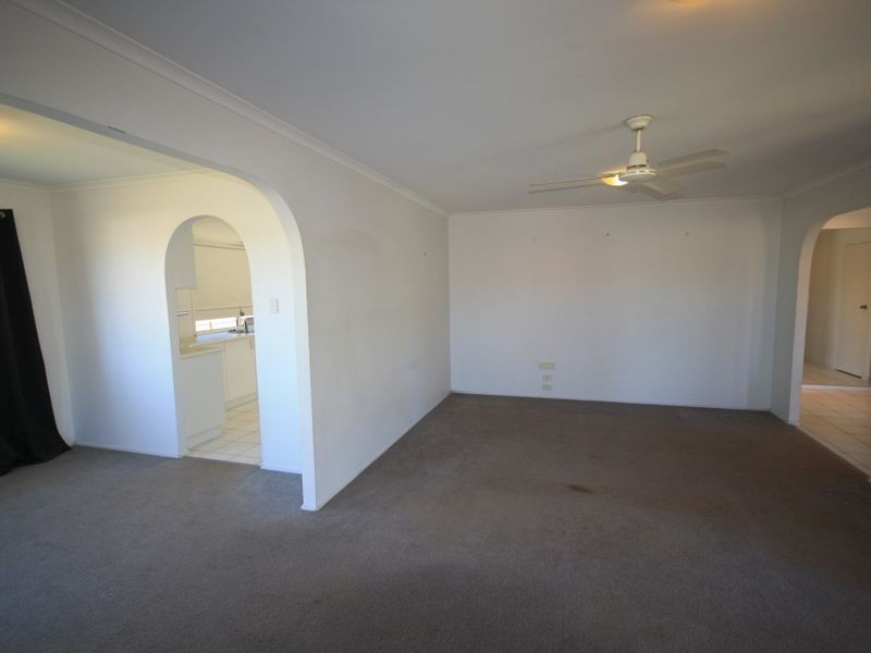 2 Weatherly Court, Clinton QLD 4680