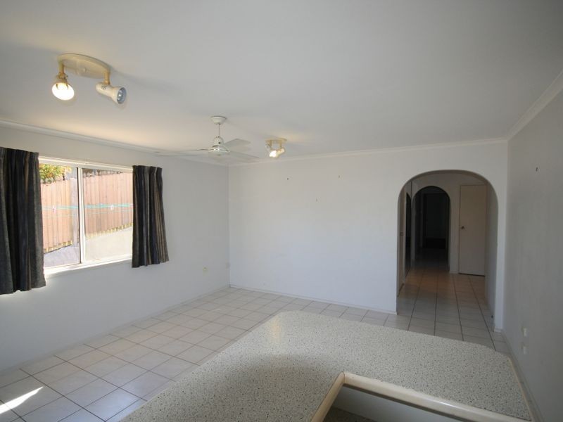 2 Weatherly Court, Clinton QLD 4680