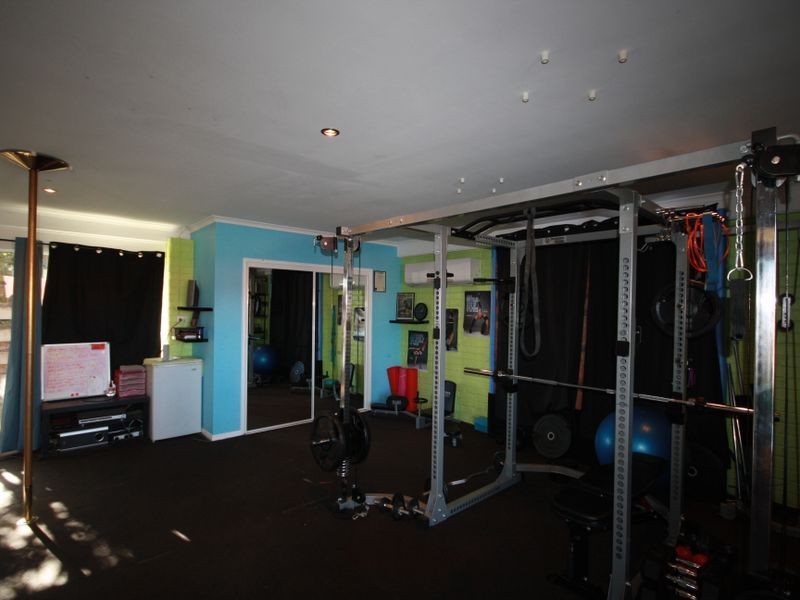 2 Weatherly Court, Clinton QLD 4680