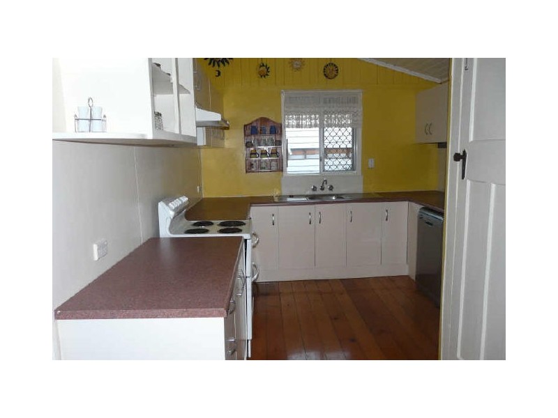 39 Agnes Street, South Gladstone QLD 4680