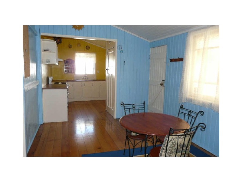 39 Agnes Street, South Gladstone QLD 4680