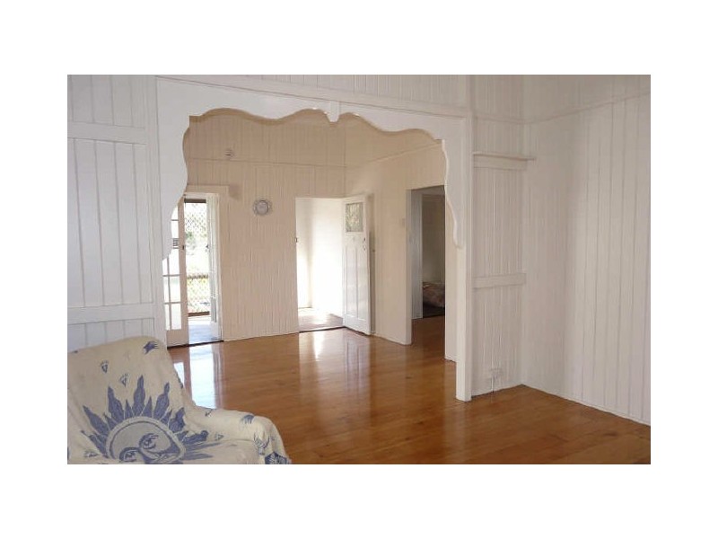 39 Agnes Street, South Gladstone QLD 4680