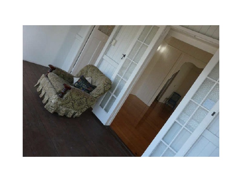 39 Agnes Street, South Gladstone QLD 4680