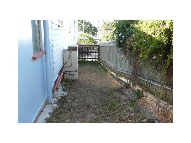 39 Agnes Street, South Gladstone QLD 4680