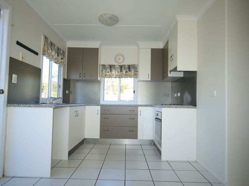 17 Philip Street, South Gladstone QLD 4680