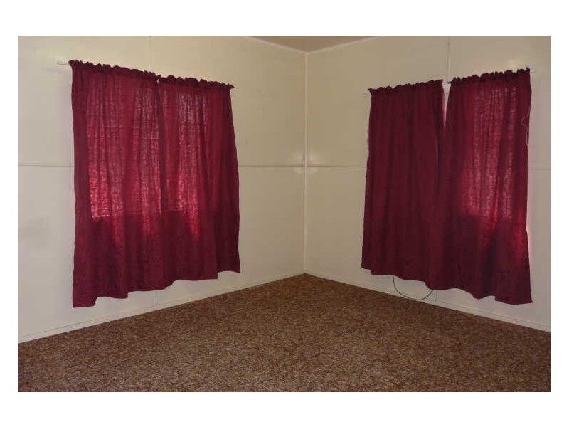 5 Stuart Street, Monto QLD 4630