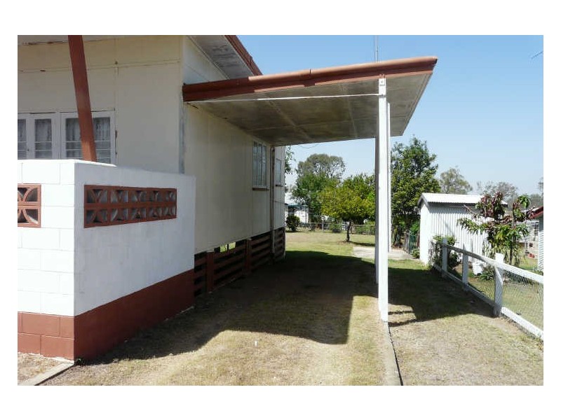 5 Stuart Street, Monto QLD 4630