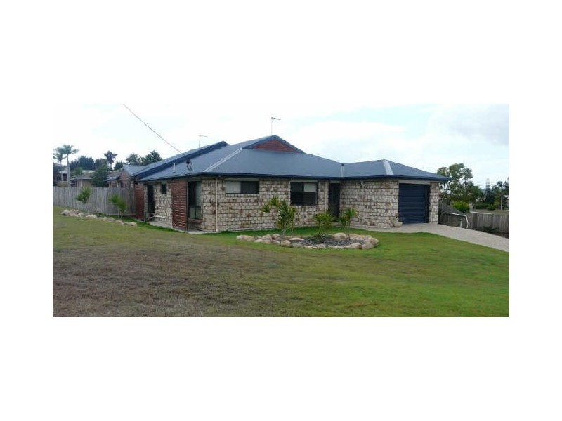 2/28 J Hickey Avenue, Clinton QLD 4680