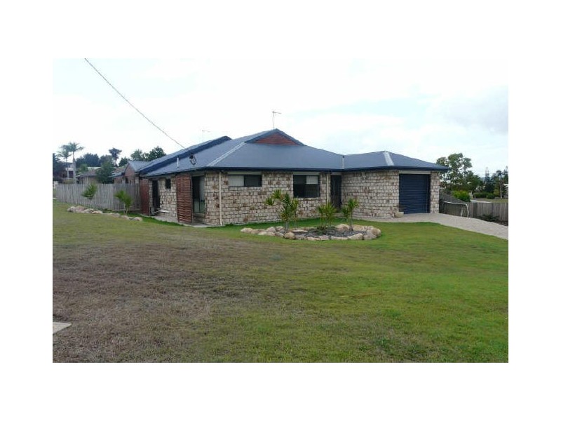 2/28 J Hickey Avenue, Clinton QLD 4680