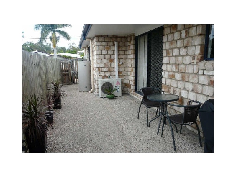 2/28 J Hickey Avenue, Clinton QLD 4680