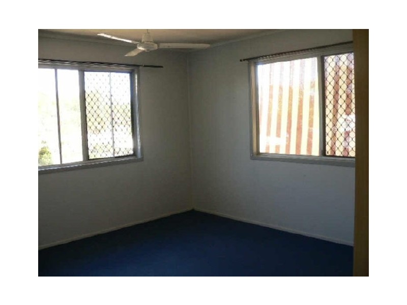 8 WILKINS STREET, Gladstone QLD 4680