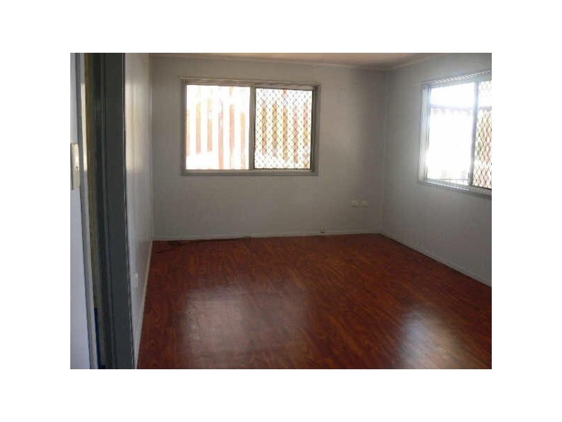 8 WILKINS STREET, Gladstone QLD 4680