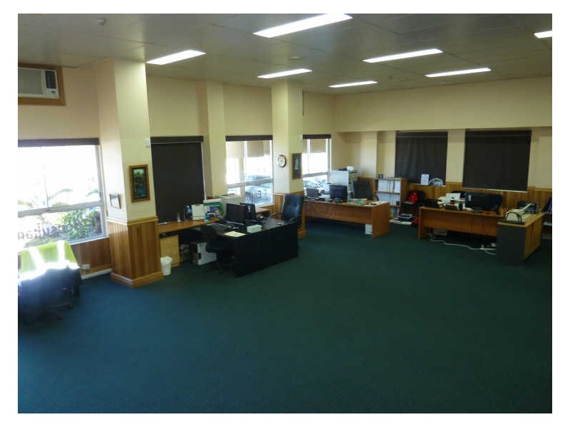 Lower Level/100 Goondoon Street, Gladstone QLD 4680