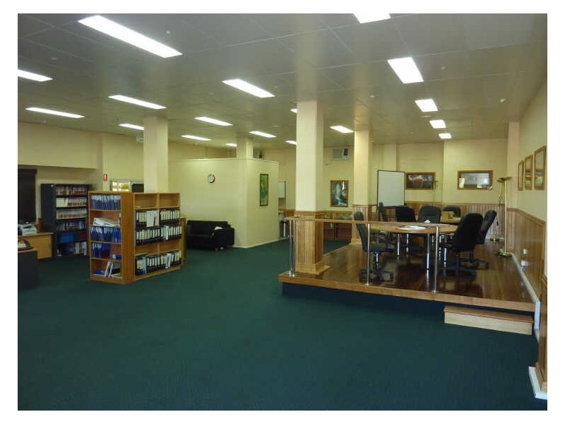 Lower Level/100 Goondoon Street, Gladstone QLD 4680