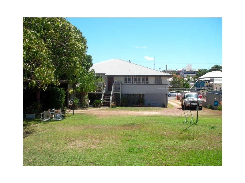 11 Glenlyon Street, Gladstone QLD 4680
