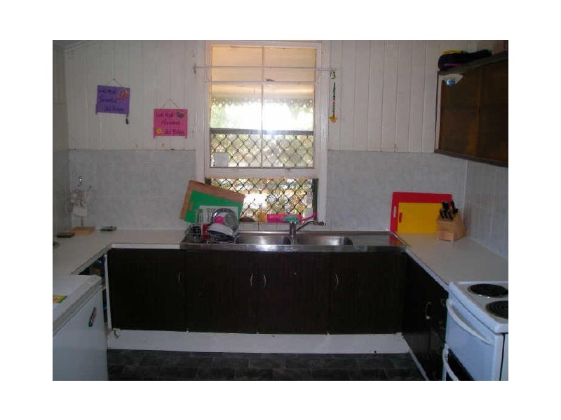 11 Glenlyon Street, Gladstone QLD 4680
