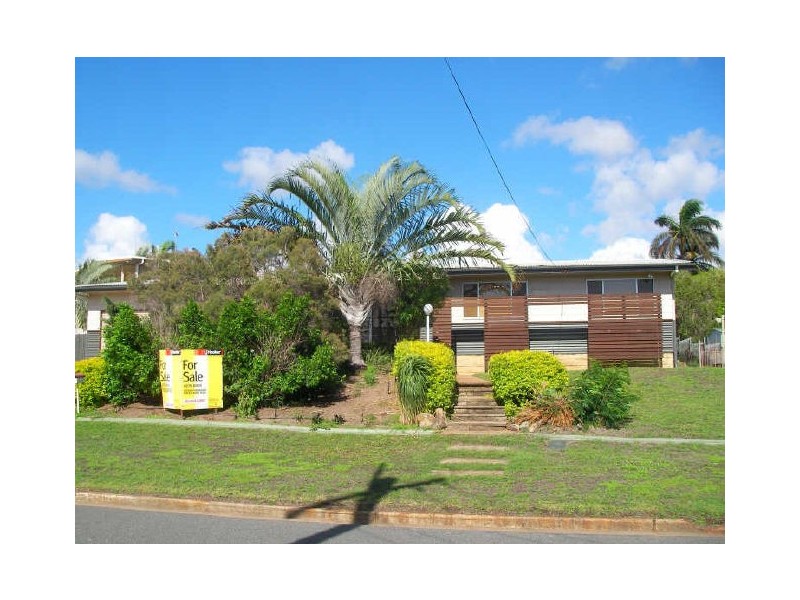 17 Hansen Crescent, Clinton QLD 4680