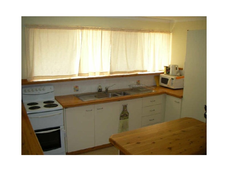 73 Beak Street, New Auckland QLD 4680