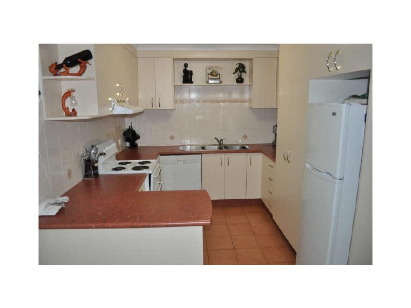 6 & 6A Jacaranda Court, New Auckland QLD 4680
