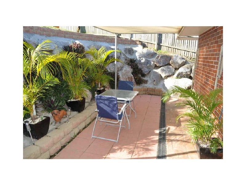 6 & 6A Jacaranda Court, New Auckland QLD 4680