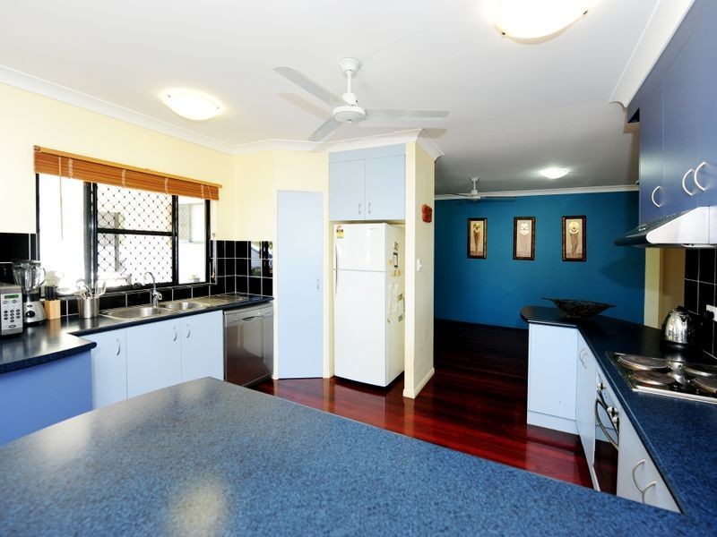 41 Katrina Boulevard, New Auckland QLD 4680