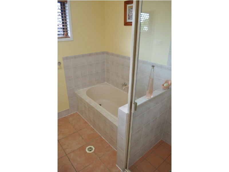 6 Deborah Street, Glen Eden, Gladstone QLD 4680