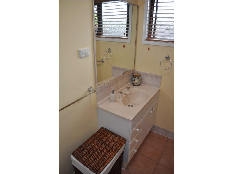 6 Deborah Street, Glen Eden, Gladstone QLD 4680