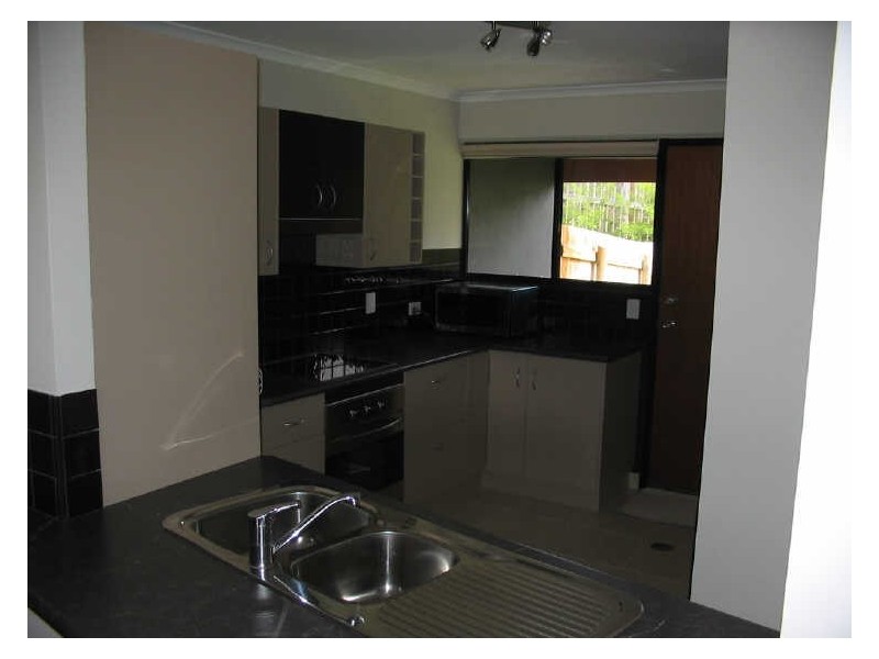 Unit 2/34 Marten Street, South Gladstone QLD 4680