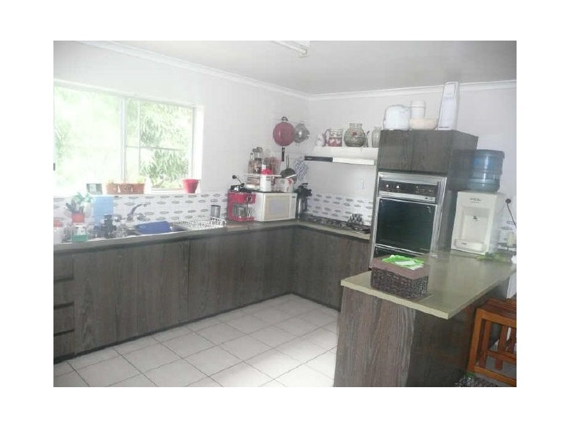 6 Stewart Street, West Gladstone QLD 4680