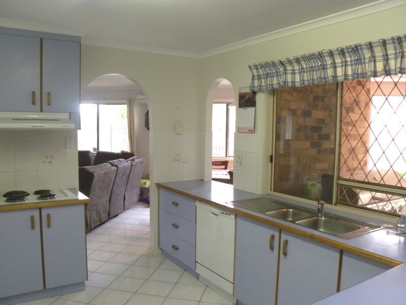 14 Vernon Road, Gladstone QLD 4680