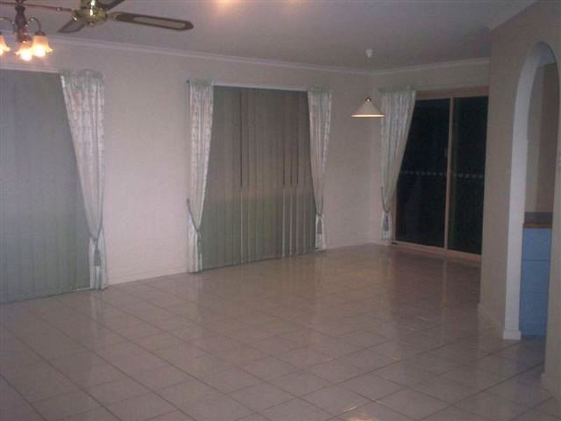 14 Vernon Road, Gladstone QLD 4680