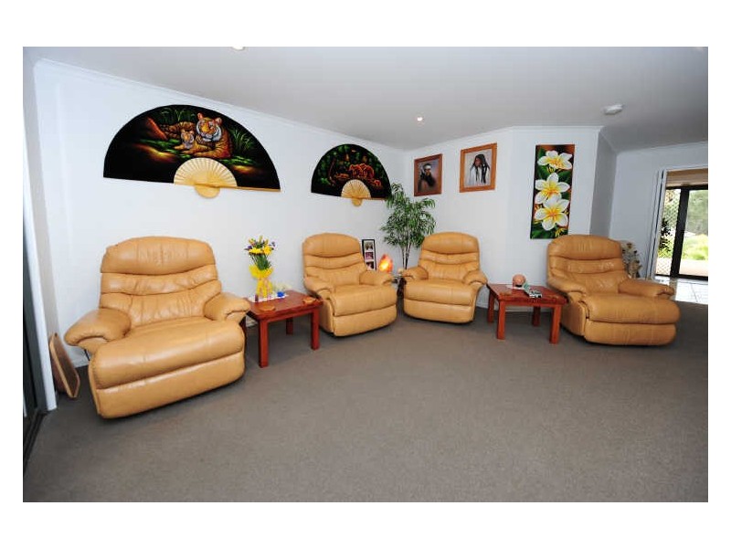 5 Beezley Street, Glen Eden QLD 4680