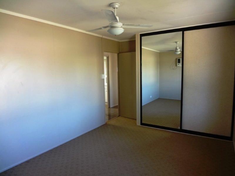 8 Mcdonald Street, Clinton QLD 4680