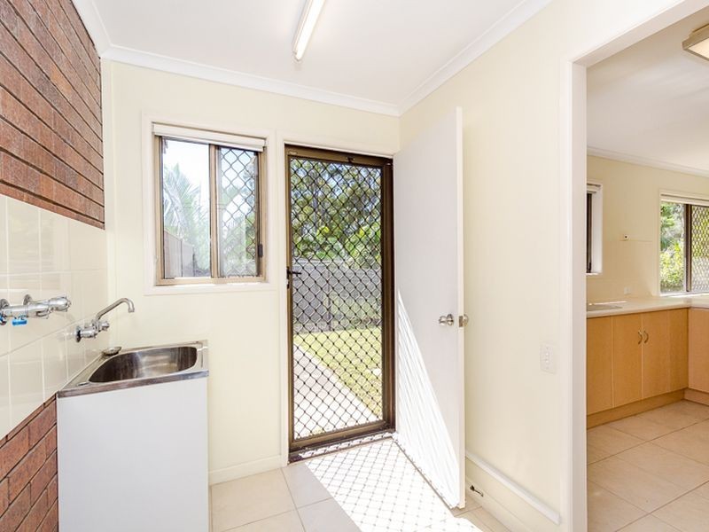 Unit 1/2 Apollo Drive, Clinton QLD 4680