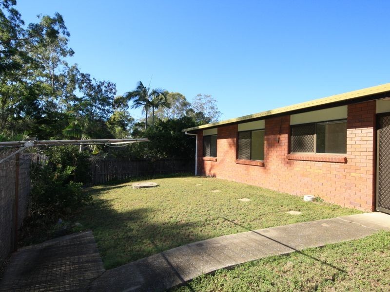 2/2 Apollo Drive, Clinton QLD 4680