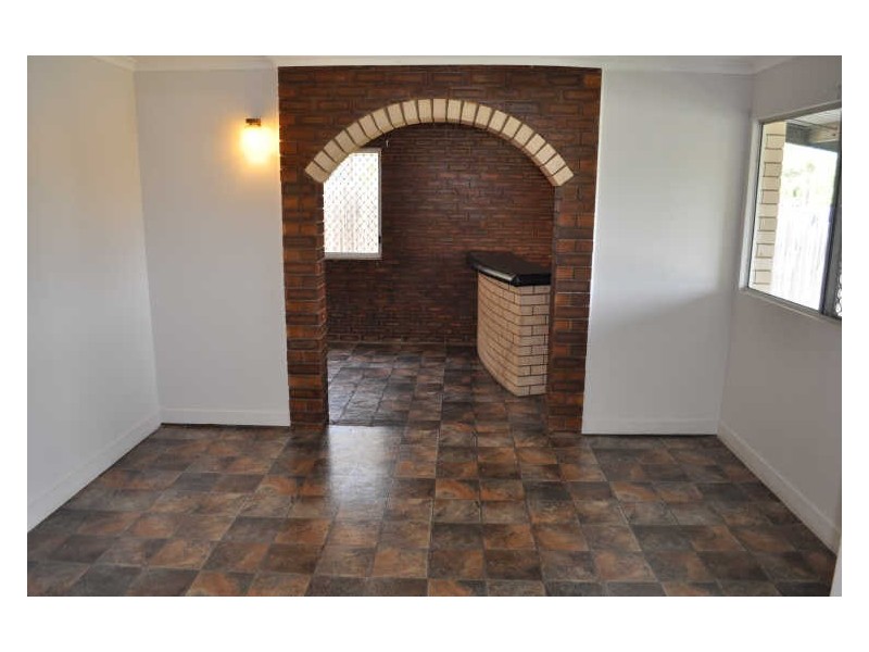 3 Cook Street, West Gladstone QLD 4680