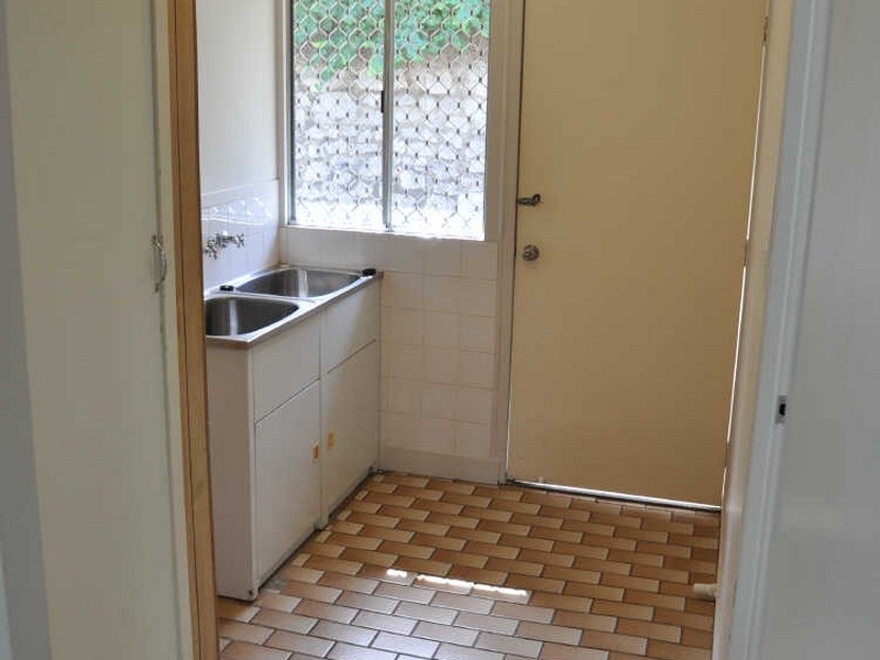 3 Cook Street, West Gladstone QLD 4680